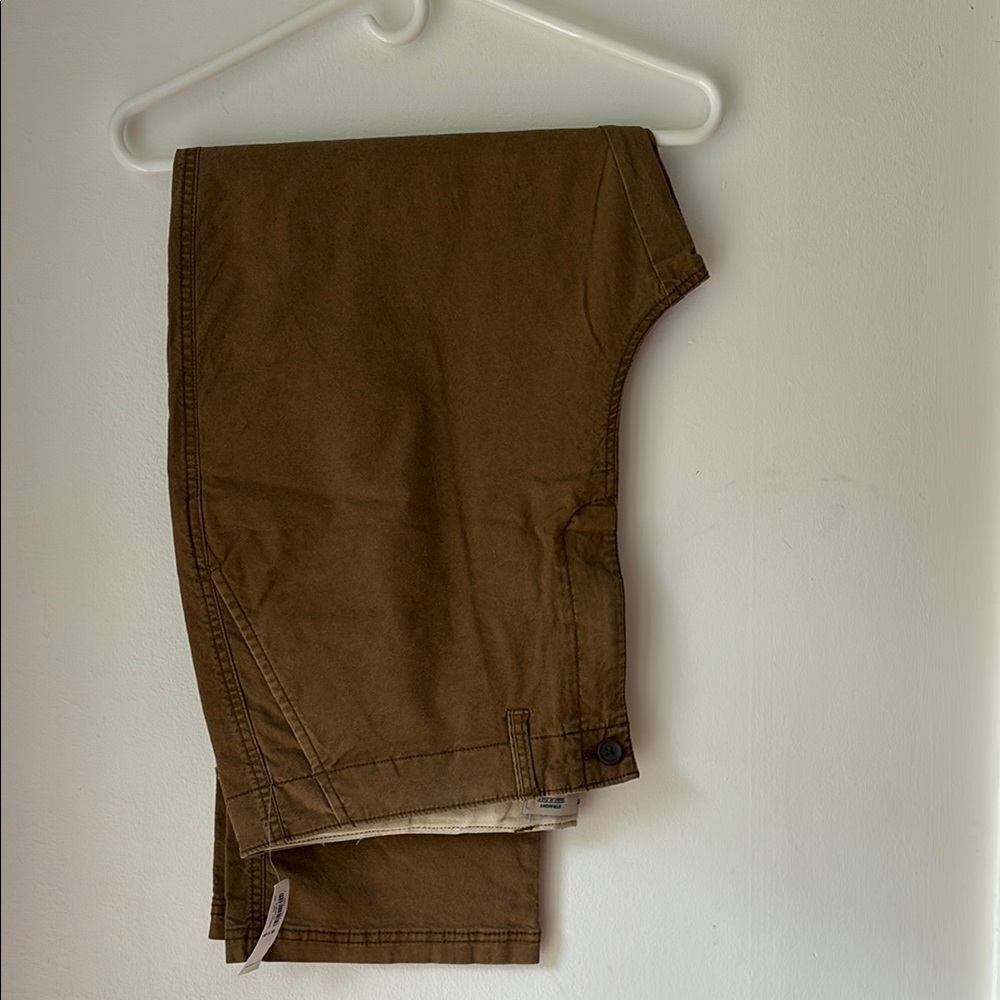 Men's Old Navy Khakis NWT size 40x30